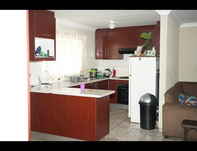 3 BEDROOM HOUSE FOR SALE IN DAWN PARK